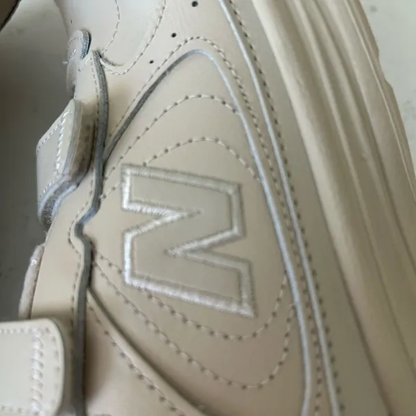 New Balance Walking Shoe WW577Hv1, Bone
Hook & Loop, size 10.5, NWT Display - Image 8