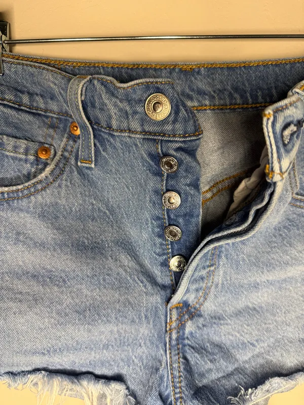 Levi’s 501 - Image 2