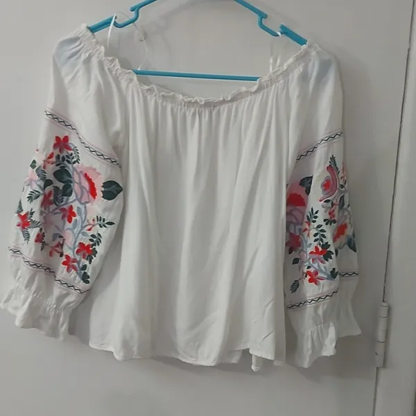 SugarLips Embroidered Off Shoulder Boho Top S Festival Concert Summer Floral - Image 6