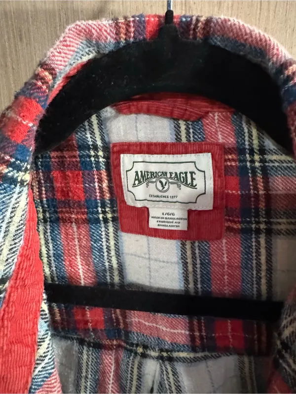 Women’s American Eagle Outfitters Red and White Plaid Button-Down Shirt Large - Image 2