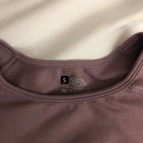 SheIn Seamless workout crop top - Image 2