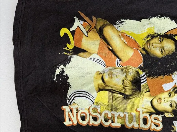 TLC No Scrubs black off the shoulder graphic tee - Image 7
