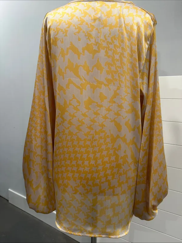 Tyche Yellow and Cream Printed Top - Image 5
