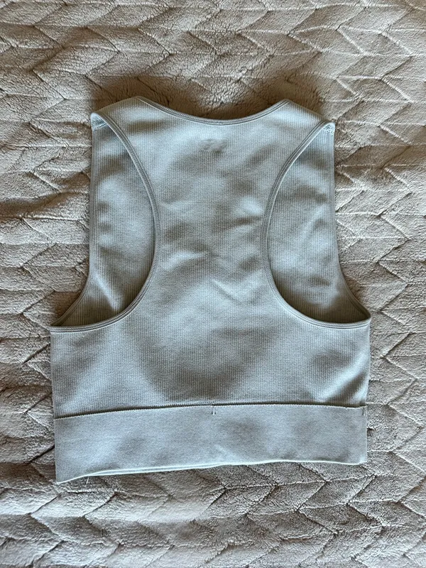 DICK'S Sporting Goods Top Athletic Cropped Grey - Image 2