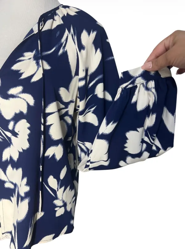 NEW Worthington Floral Long Sleeve Blouse Navy Cream Size Medium - Image 6