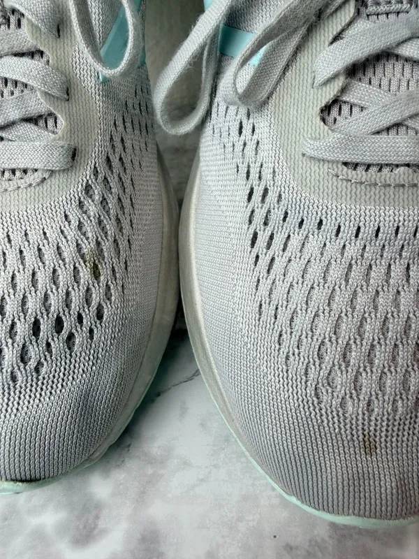 New Balance Fresh Foam Arishi V3 Women’s Size 10 Gray Mint Running Shoes - Image 2