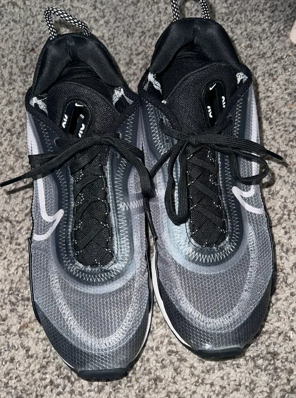 Air Max 2090 Shoes Women’s 8.5 - Image 4