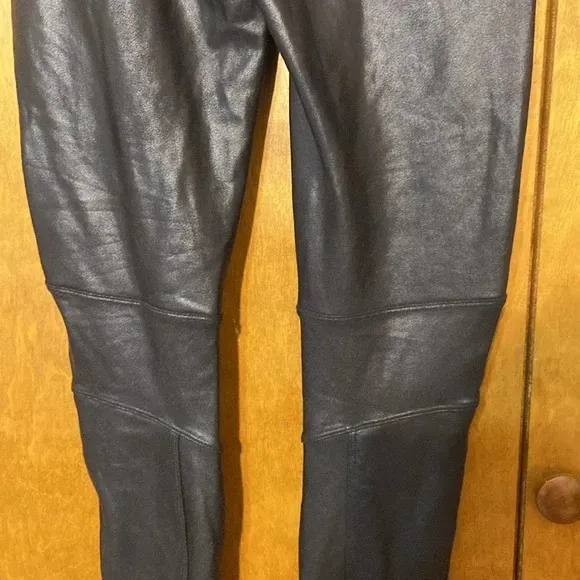 Spanx faux leather moto leggings. Medium - Image 5