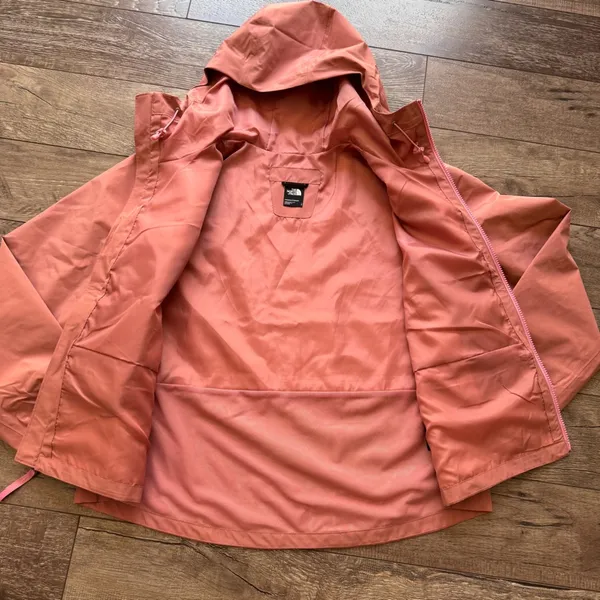 The North Face women's Daybreak Rain Jacket in light mahogany NF0A86NZNXQ - Image 4