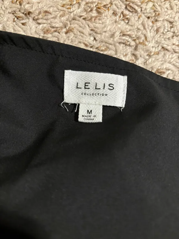 Le lis Black satin mini skirt - Image 4