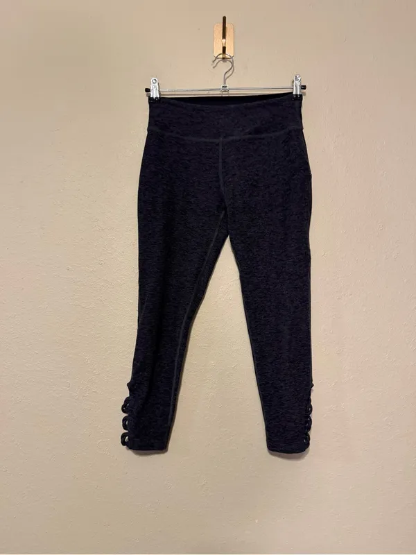 Beyond Yoga Spacedye High Waist Interloop Capri Size Medium - Image 2