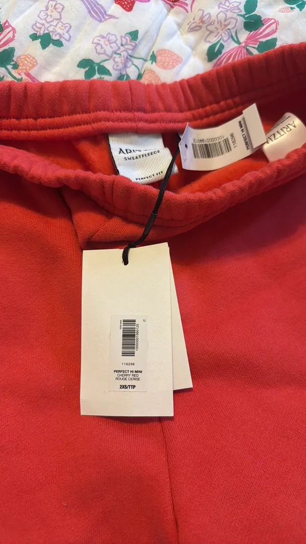 Aritzia TNA - Image 3