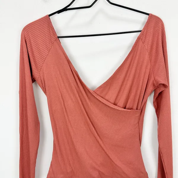 Lulus All Day Fave Rusty Rose Ribbed Surplice Long Sleeve Top Stretch Medium NWT - Image 8