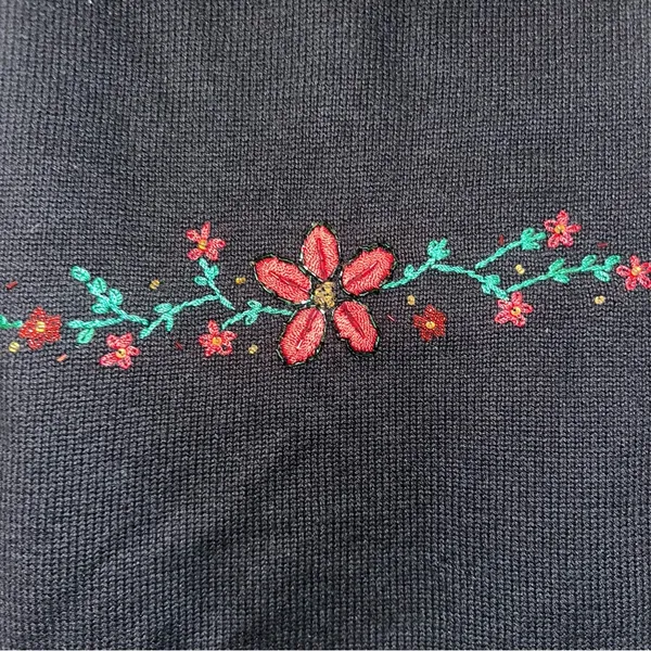 Women’s ugly Christmas sweater vest Embroidered Beaded Poinsettias Large - Image 5