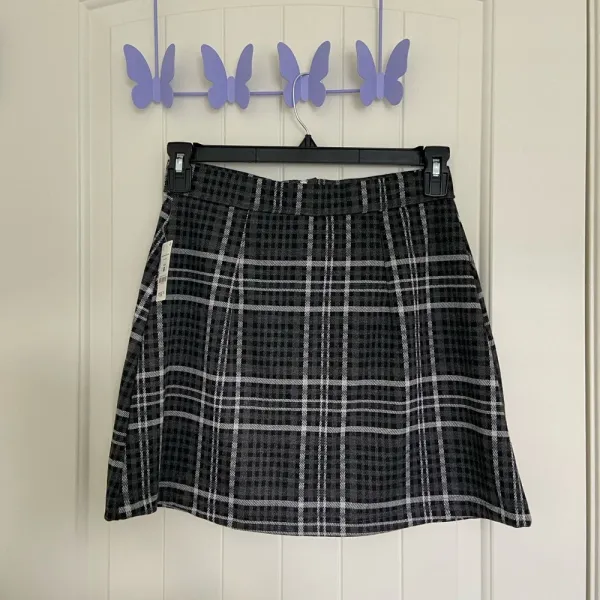 NWT | Ardene women’s plaid zip up miniskirt‎ — medium Black - Image 5