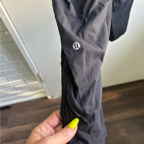 Lululemon Mid Rise Dance Studio Crop 4 Athleisure workout yoga travel outdoors‎ - Image 6