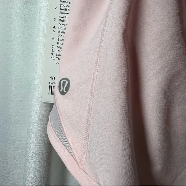 NEW Lululemon Women’s Hotty Hot Shorts 2.5 LR Strawberry Milkshake Sz 10 Running - Image 4