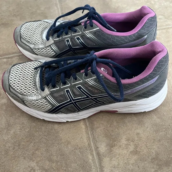 Woman’s Grey and Purple ASICS size 9 - Image 4