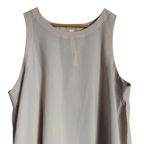 Lululemon Dynamic Days Sleeveless Mesh Crewneck Tank Top in Dune Size 12 - Image 5