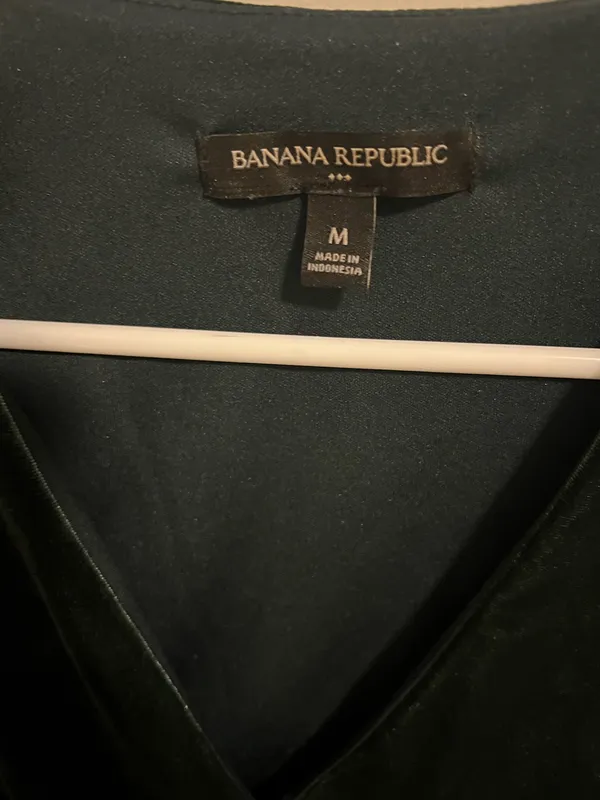 Banana republic emerald green velvet, bodysuit, long sleeve - Image 3