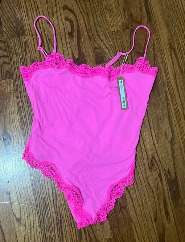 Fits everybody lace cami suit - Image 2
