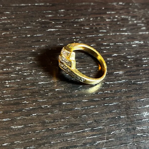 Sparkling Pave Stone Bypass Ring, Gold Tone Finish Size 8 - Image 4