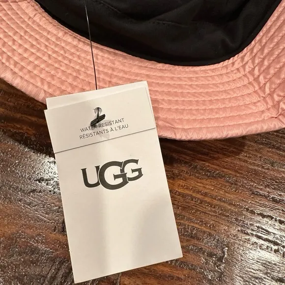 NWT UGG Pink Cloud Fabric Bucket Hat Water-Resistant OS - Image 5