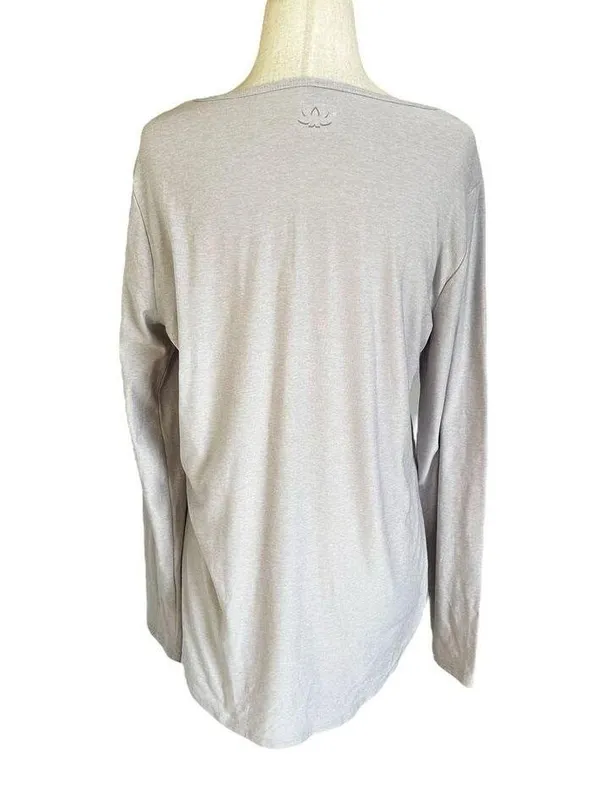Beyond Yoga Purple Athletic Basic T-shirt Women Top Size Medium | 13-13 - Image 2
