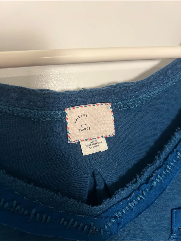Anthropologie Deep Teal V-Neck Tank with Pocket - Image 4