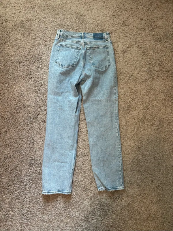 Abercrombie Ultra High Rise 90s Straight Jean - Image 4