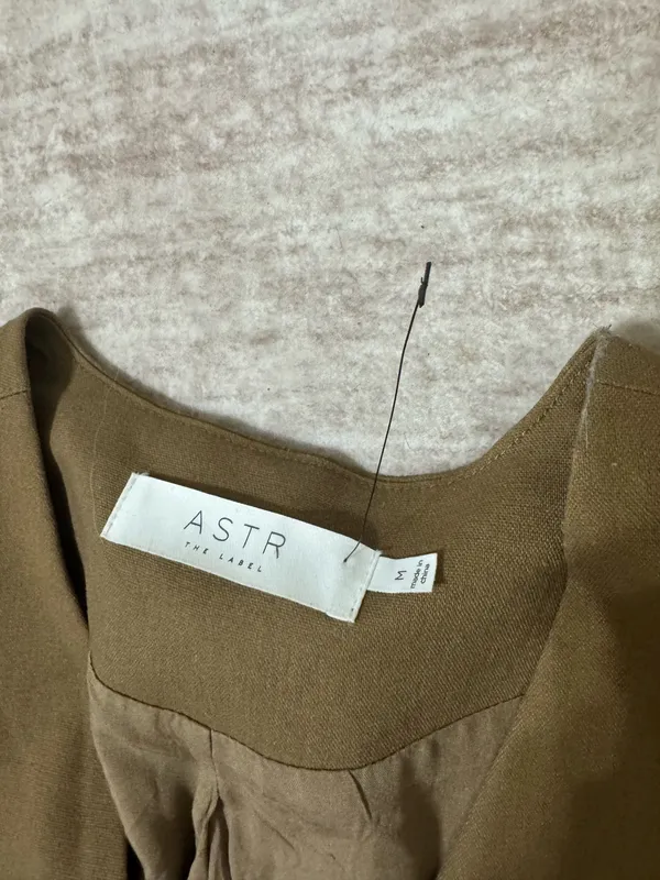 ASTR The label belted wrap dress size medium brand new - Image 3