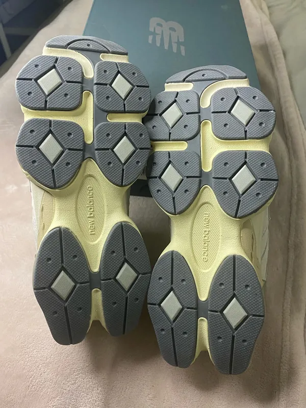 New Balance 9060 Women Sneakers Shoes Size 4.5 - Image 7