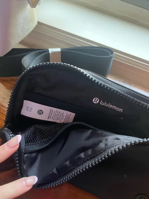 Lululemon Belt Everywhere - Image 2