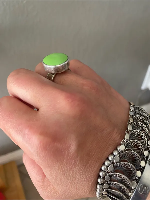 Green Silver Sea Glass estate vintage ring size 6 - Image 4