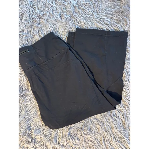 Athleta Black Cropped Yoga Pants Capris Reflective Zipper Pocket Womens Size M - Image 6