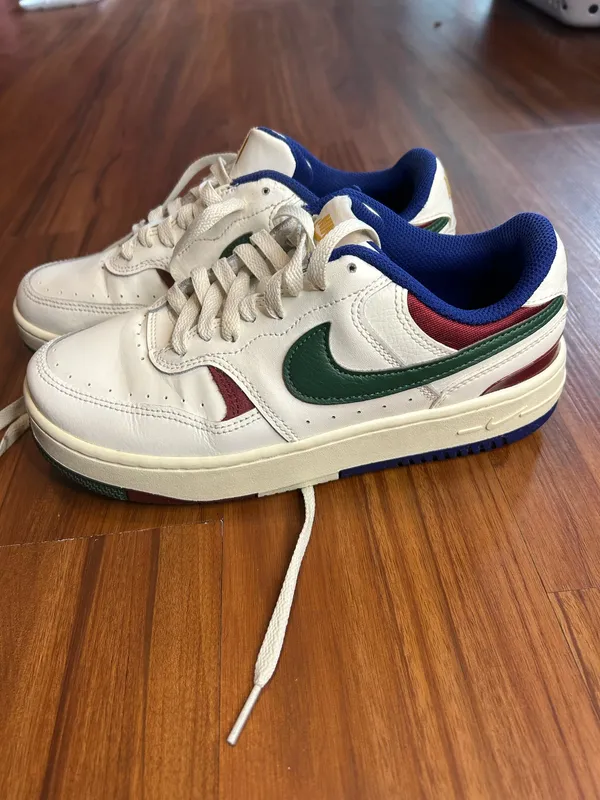 Nike Gamma Force Women’s Sneakers White with green and red Low 7.5 - Image 8