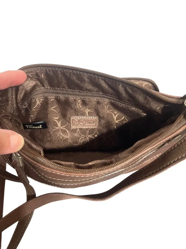 Fossil Brown Leather Crossbody Purse Bag Adj Strap Organizer Zip Closure - Image 4