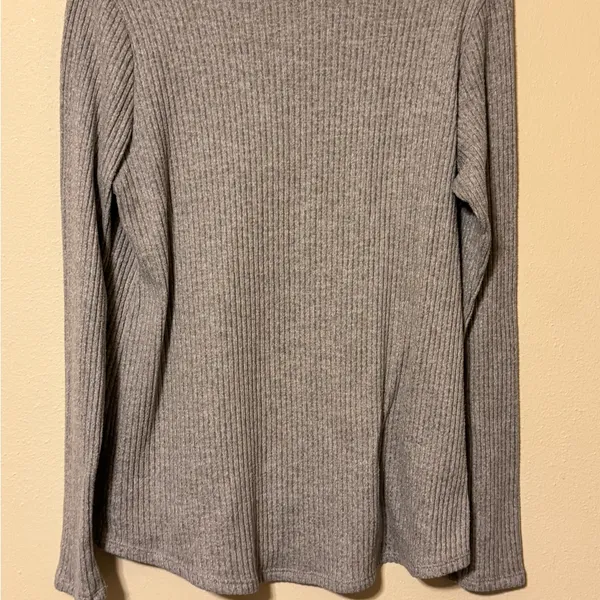 American Eagle Outfitters Heather Gray Long Sleeve Top - Image 4