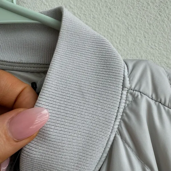 NWT Aritzia TNA Archive Quilted Premium Goose Down Gray Chrome Coat Size XS - Image 7
