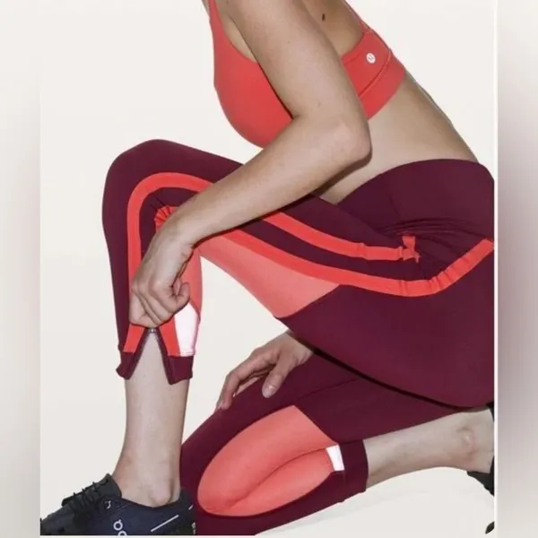 Lululemon Zip the Line Crop Leggings Burgundy Pink Stripe Zippers Size 6 - Image 3