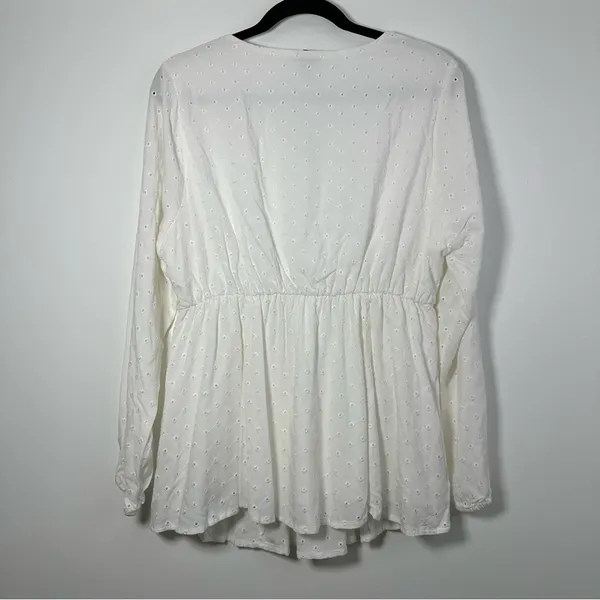 Torrid Women’s Long Sleeve White Eyelet Babydoll Tunic Size 00 (10) - Image 4