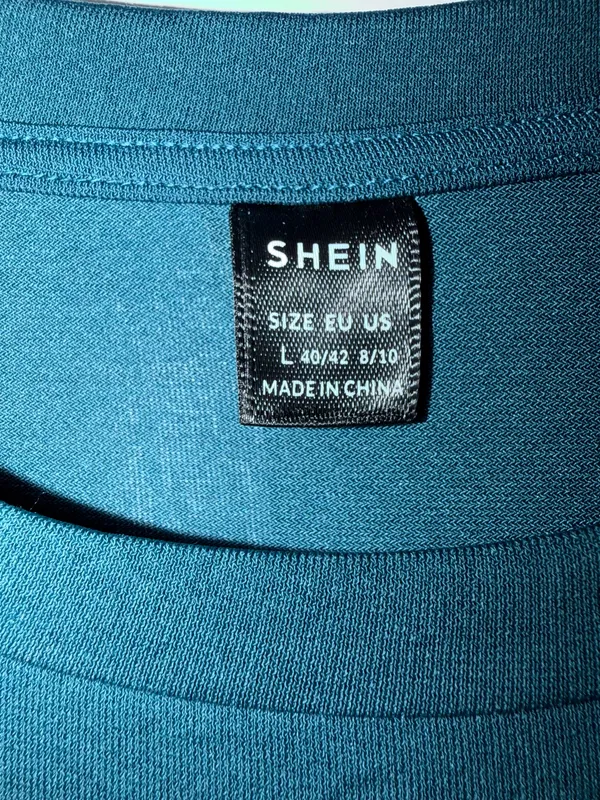SHEIN body on dress - Image 3