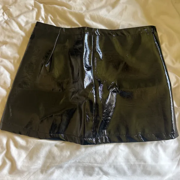 Shein Black Leather Mini Skirt - Image 3