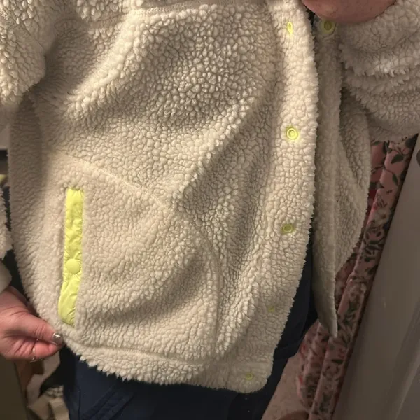 Old Navy Jacket - Image 4