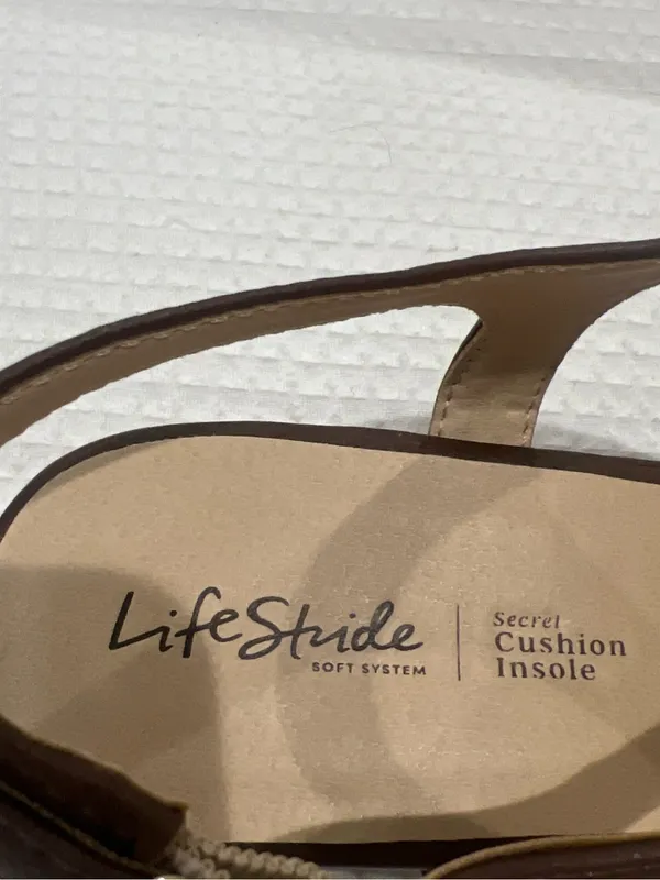 Life Stride Brown Leatherette Crisscross Block Heel Sandals - Image 3