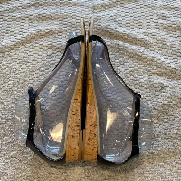 Ellen Tracy Dane Wedge Sandals Women 8.5 Black Patent T-Strap Cork Low Heel Chic - Image 5