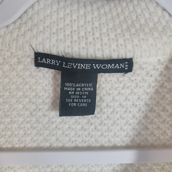 Signature by Larry Levine Woman White Knit Cardigan Sweater Jacket Plus Size 1X - Image 3
