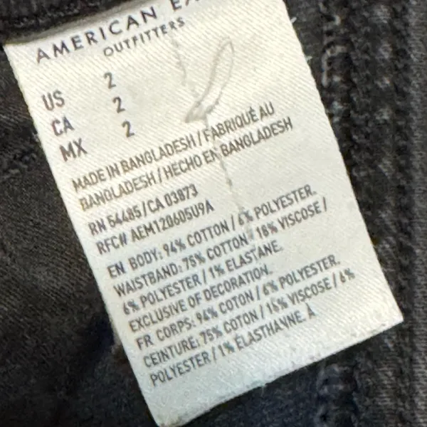 American Eagle Sz 2 cutoff highest rise mom jeans short.‎ - Image 4