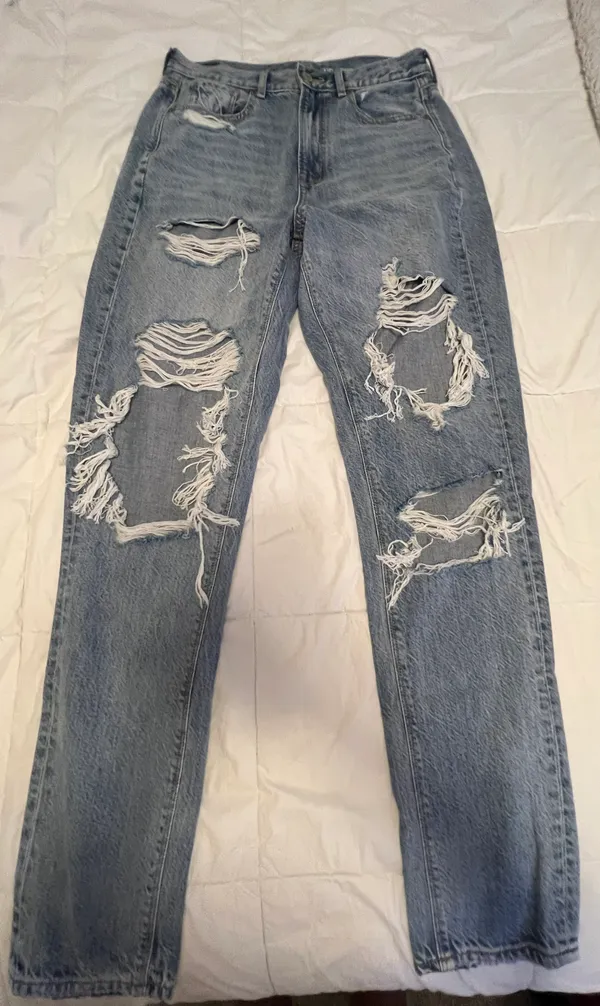 American Eagle Outfitters Mom Jeans - Image 2