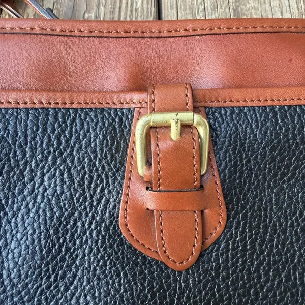 Liz Claiborne Leather Crossbody Purse Black Brown Buckle Accent Vintage Bag - Image 2